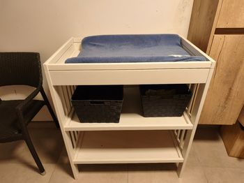 Je vends table a langer Pour bébé 