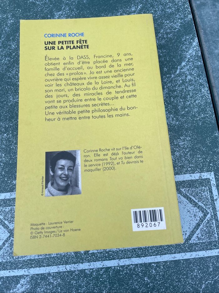 Une petite fête sur la planète – Corinne Roche – Collection Piment - photo numéro 2