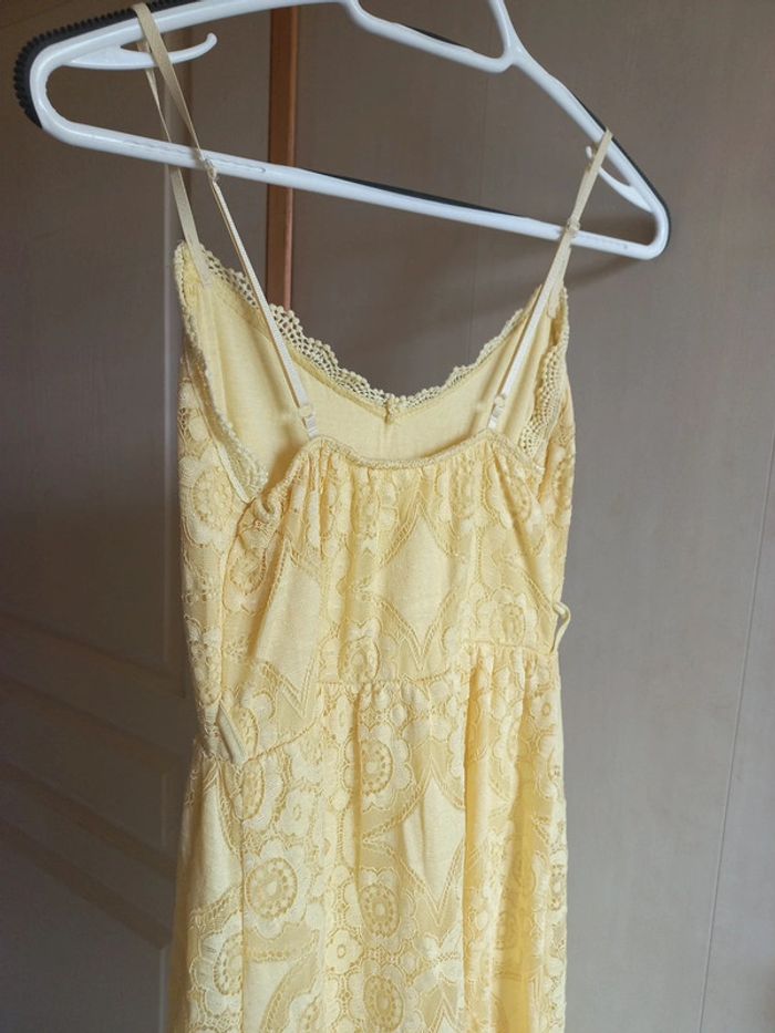 robe jaune - photo numéro 5