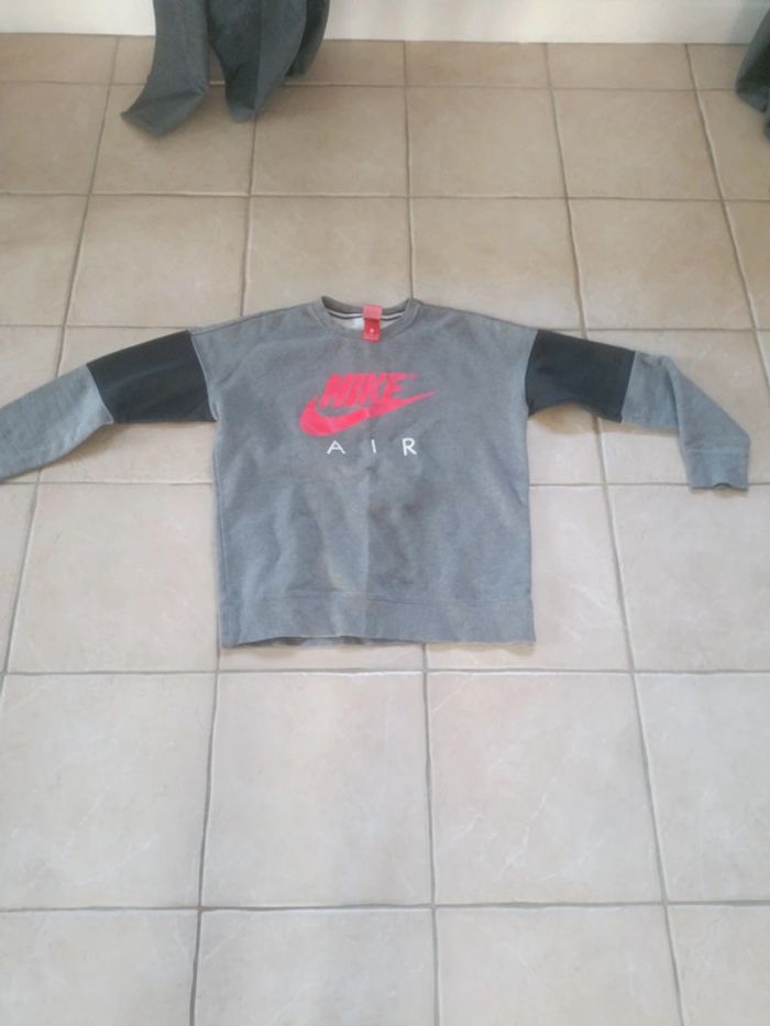Magnifique pull Nike homme