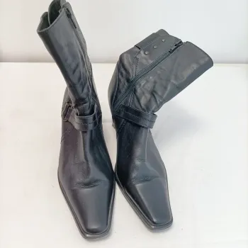 Bottines à talons noires bout carré en cuir verni vintage, style rétro taille 39 C042