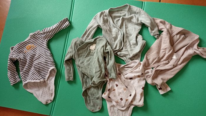 Lot pyjamas et boddies 3 mois - photo numéro 2