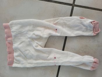Joli collant h&m taille 17/18 avec motif au genou