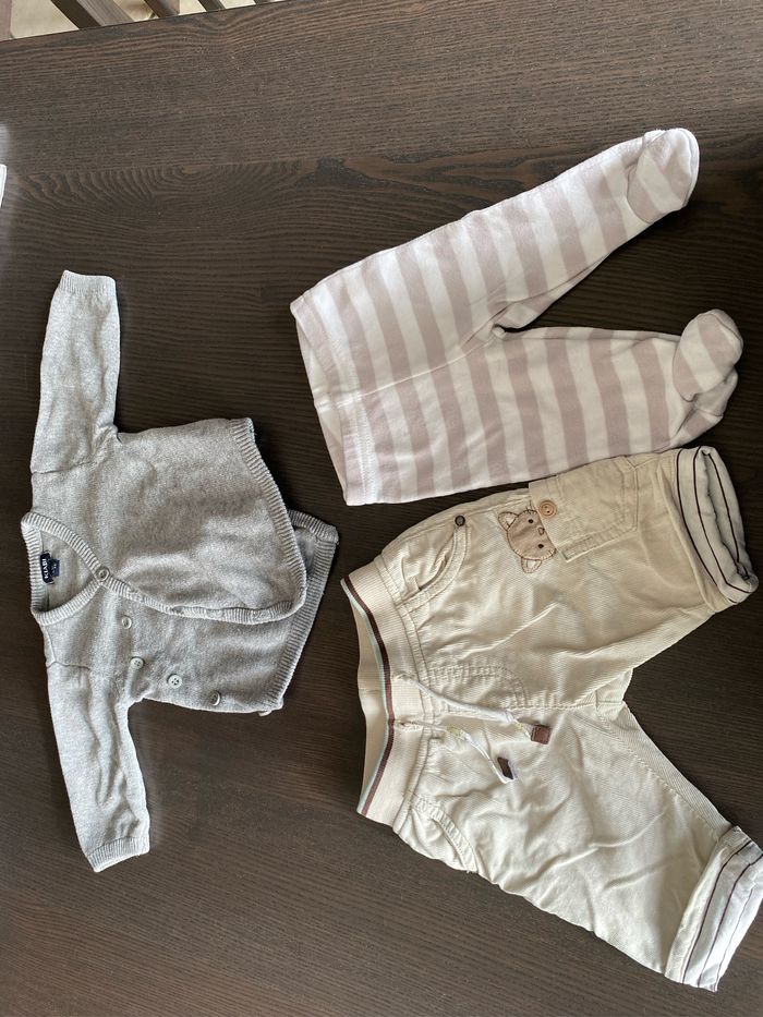 Lot vêtements 1 mois garçon - photo numéro 4