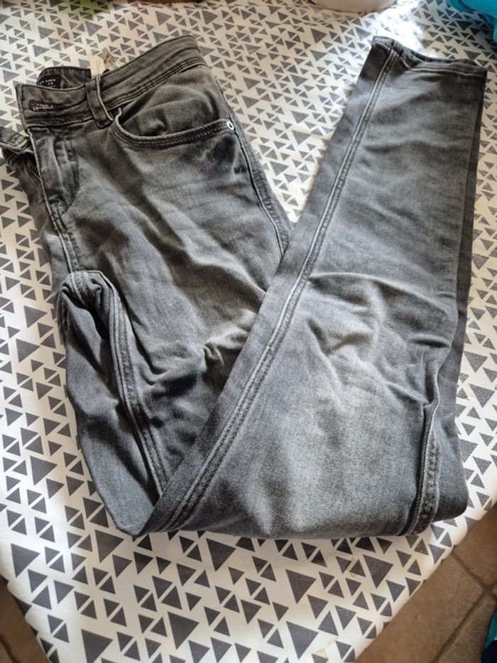 Jeans troué
