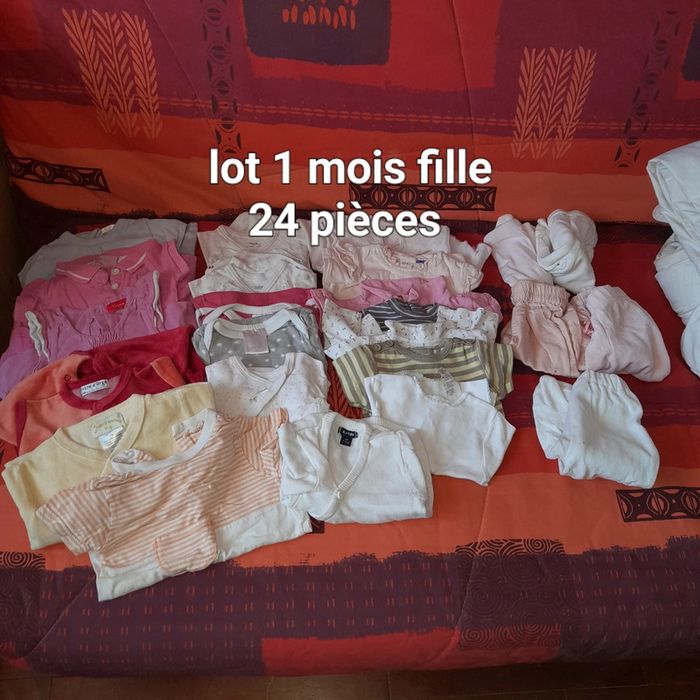 Lot fille 1 mois