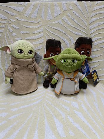 Lot de 4 nounours star wars neuf avec étiquette 