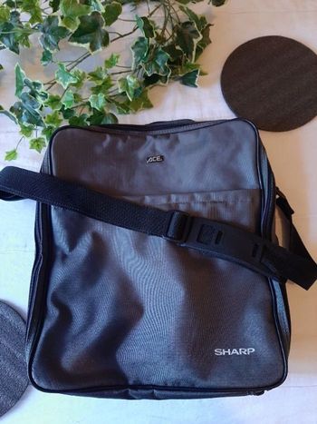 Sac en bandoulière imperméable pour travail ordinateur et autres ACE Co Ltd