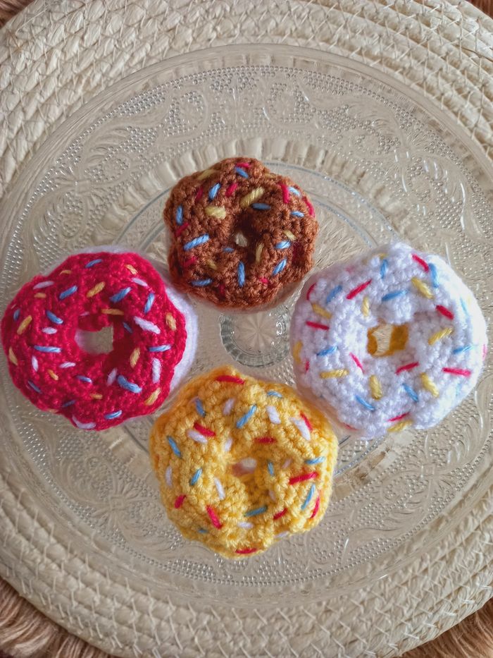 Dînette pâtisseries 4 donuts au crochet 🌈 - photo numéro 2