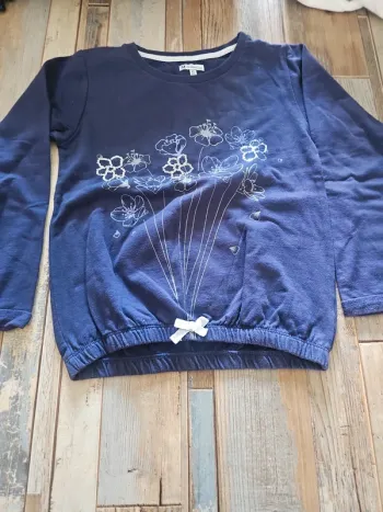 Pull  pour fille taille 10 ans marque collection