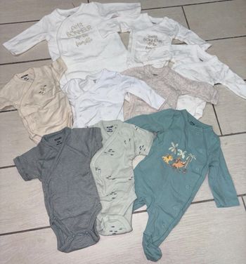 Lot vêtements bébé 0 mois 