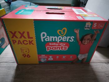 Pampers Baby dry pants taille 5