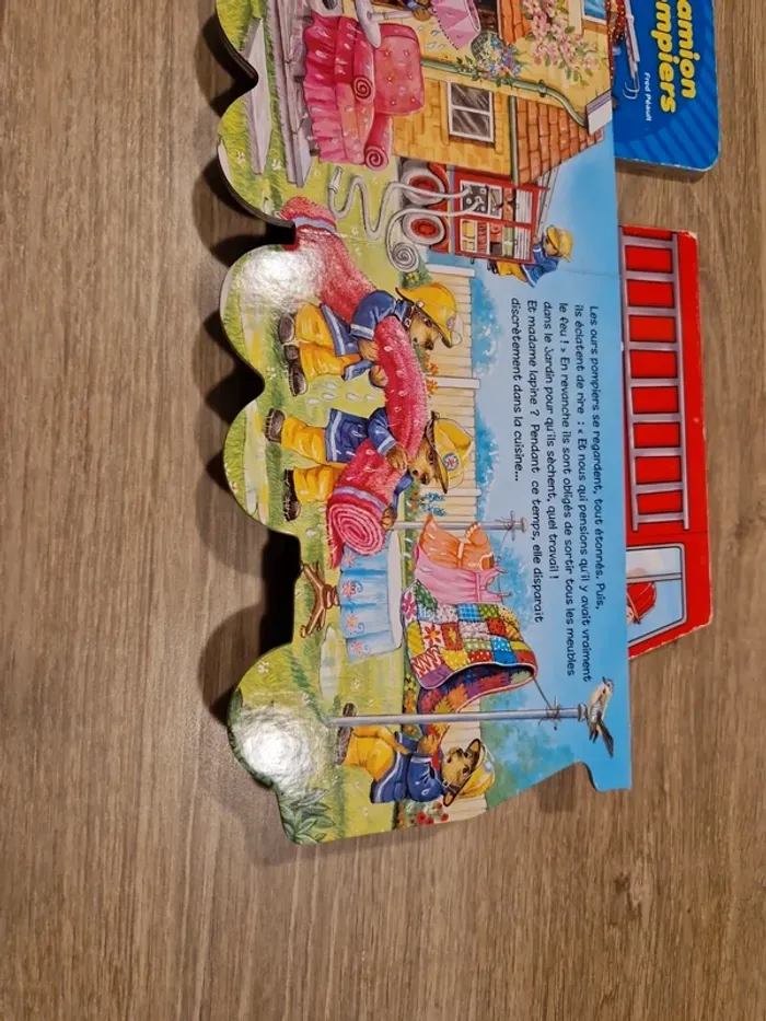 Lot de 3 livres camions de pompiers - photo numéro 4