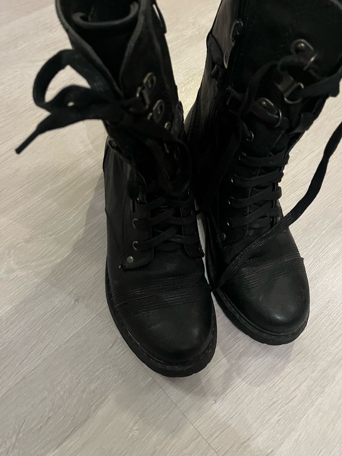 Bottine à lacer taille 38