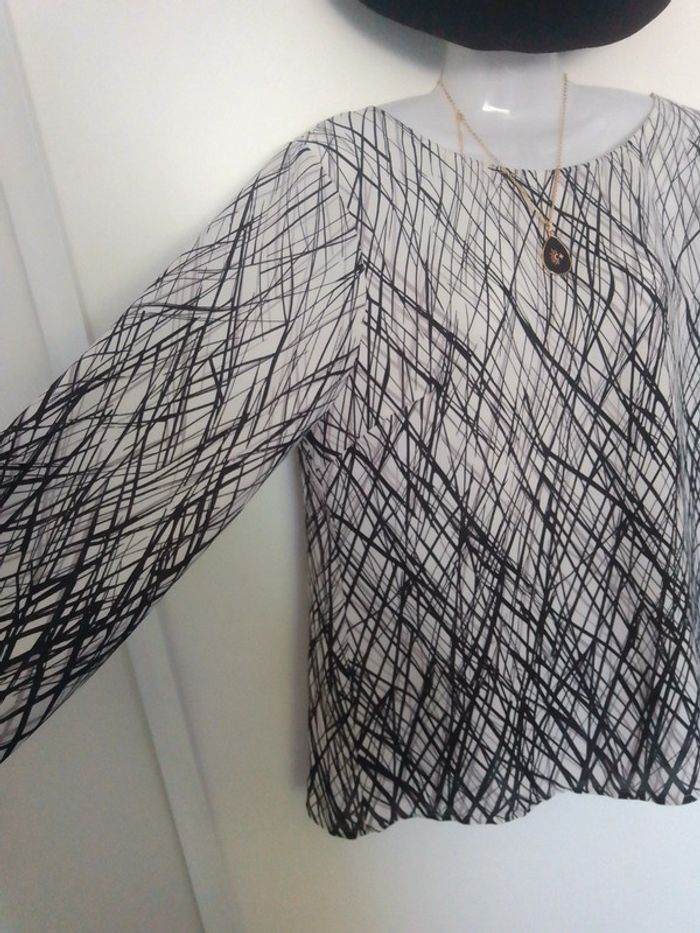 Blouse graphique t 44 - photo numéro 2