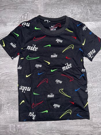 T-shirt Nike