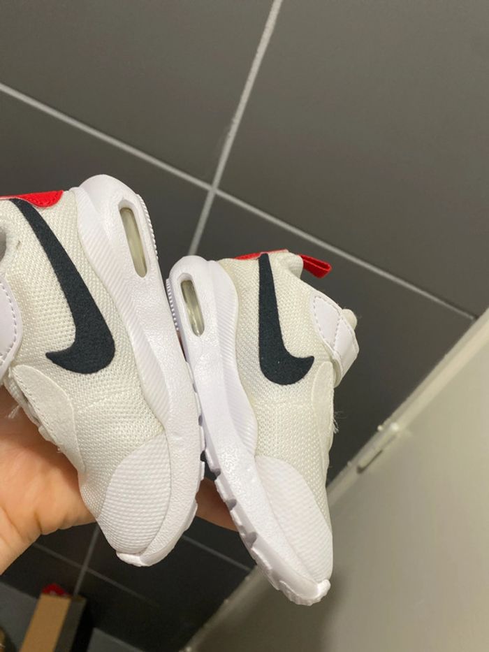 Nike air taille 21 neuve - photo numéro 4