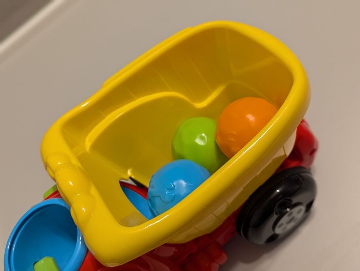 V tech baby Mon camion benne à surprises - photo numéro 3