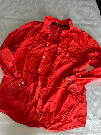 Chemise rouge