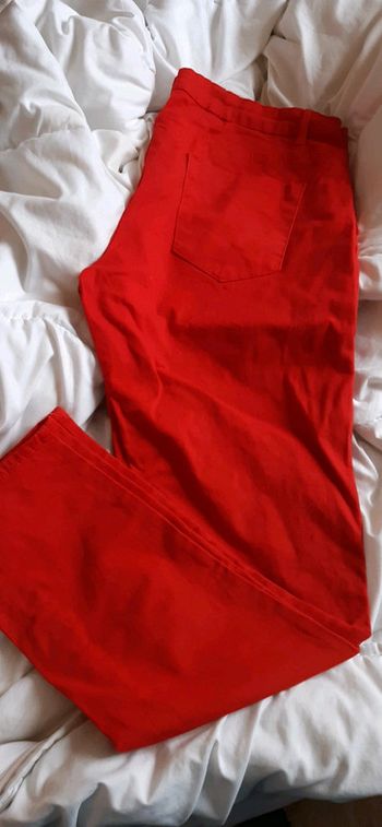 Jeans slim taille 46  couleur brique plus foncé que la photo