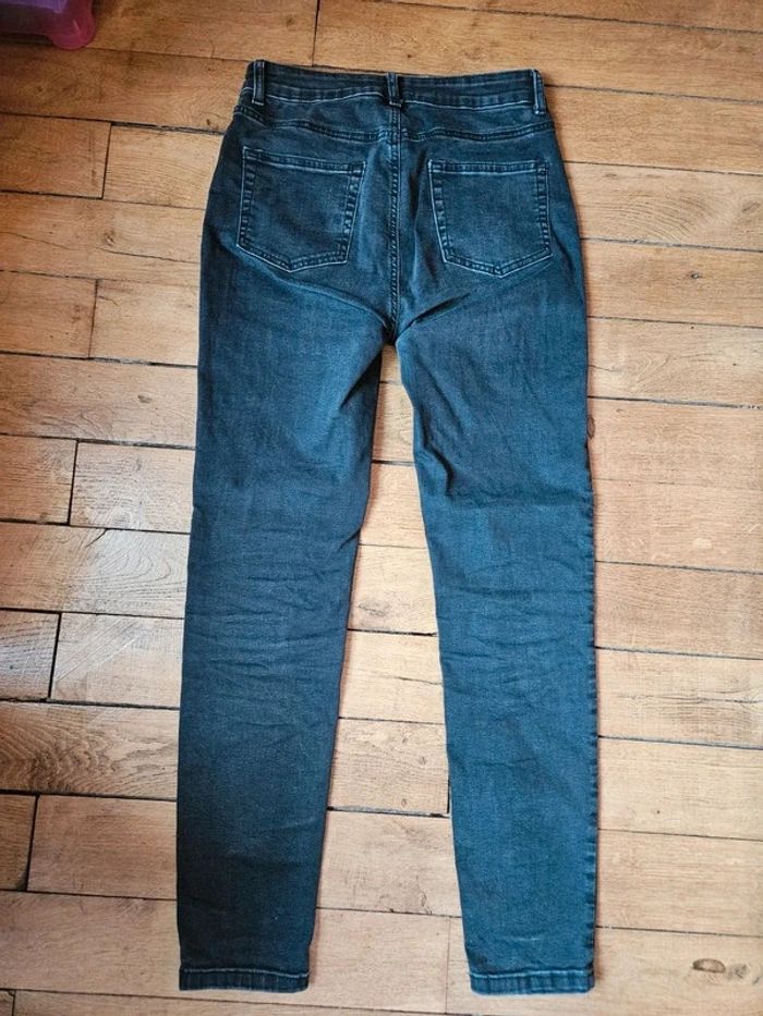 Jeans noir neuf - photo numéro 2