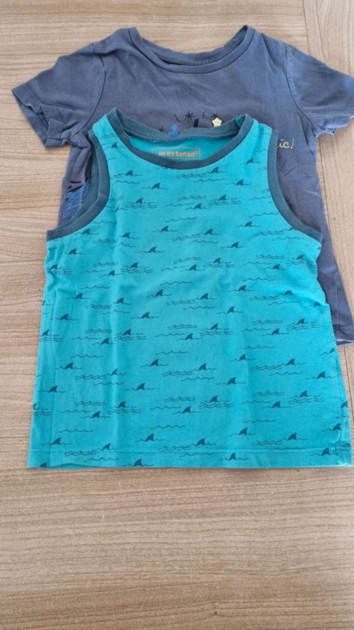 Lot t-shirt et débardeur 24mois