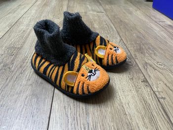 Chaussons taille 24