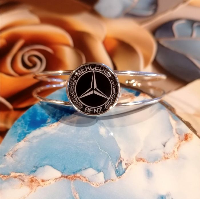 Bracelet manchette Mercedes benz - photo numéro 3