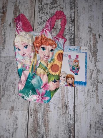 Maillot de bain fichia  reine des neiges taille 122/128