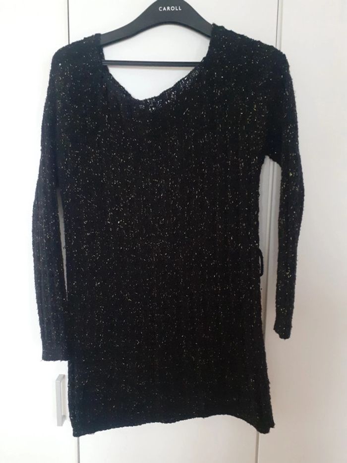 Robe pull noire à filaments dorés taille M