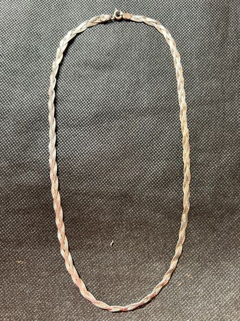 Beau collier plat en argent massif tressé femme TBE