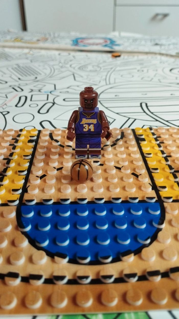 Ensemble de 3 joueurs de basket Lego Jordan O'Neal Wade + terrain NBA - photo numéro 4