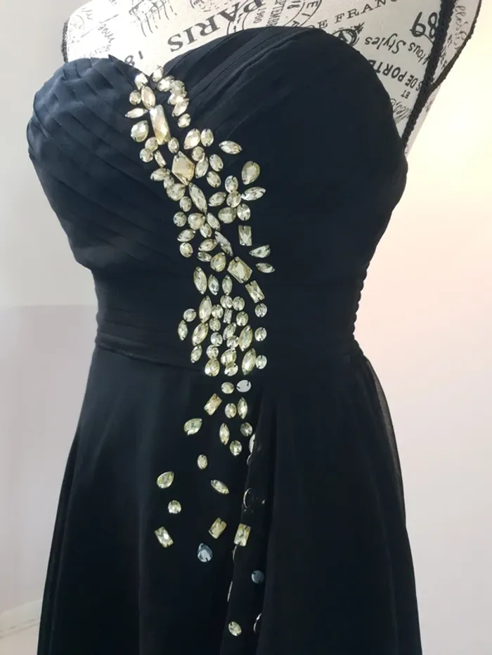 🖤 Robe bustier noire asymétrique – Eva & Lola – Taille S – Très bon état - photo numéro 9