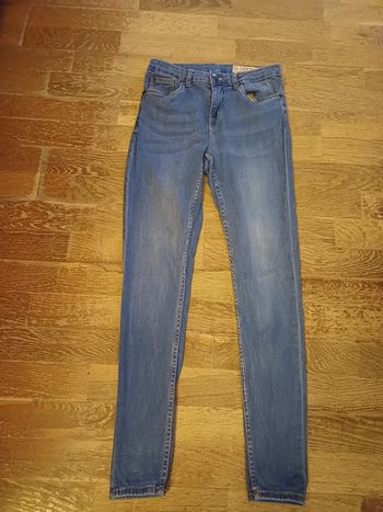 Jean esmara taille 40 super skinny 