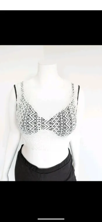 Magnifique Crop top en dentelle blanche taille S. 36 neuf