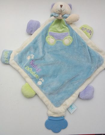 Doudou carré grelot ours baby nat'  bleu ciel, bleu ciel, vert broderie super doudou, anneau de dentition