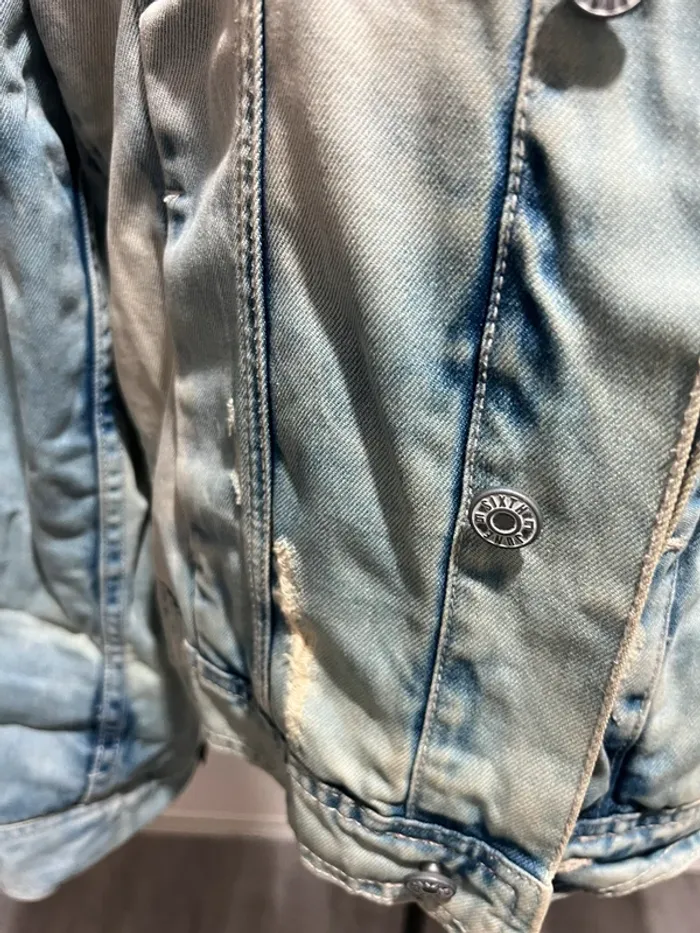 🟩 Veste en jeans effet délavée et déchirée 🟩 P - photo numéro 4