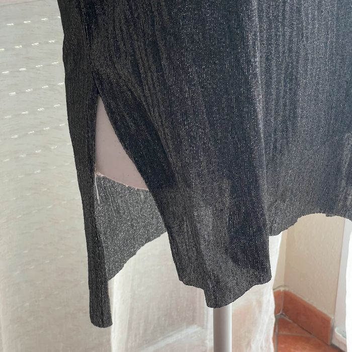 T-shirt gris fonce métallisé un peu transparent - photo numéro 3