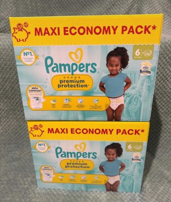 Deux cartons de couches Pampers taille 6 preuim