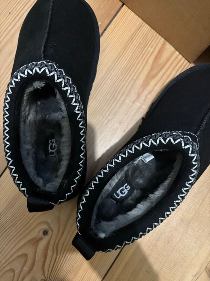 Ugg Tasman taille 38 neuf couleur noir - photo numéro 4