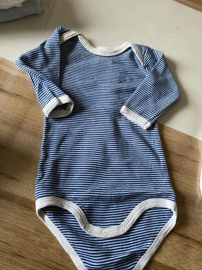 Lot de 7 body 3 mois kiabi petit bateau - photo numéro 7
