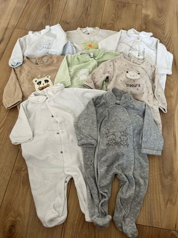 Lot bébé 1 mois
