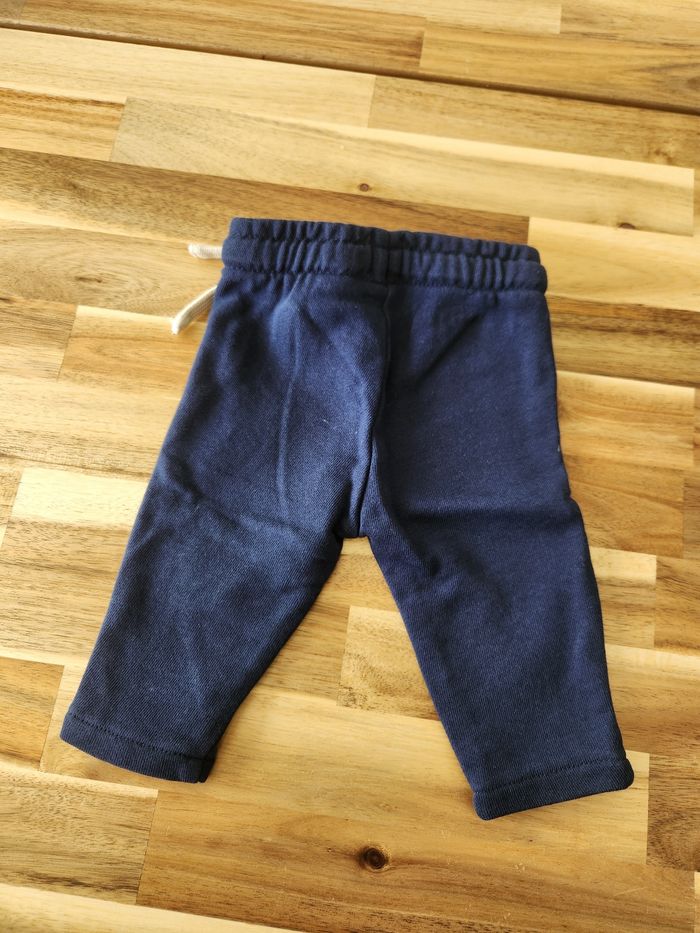 Pantalon 1 mois - photo numéro 2