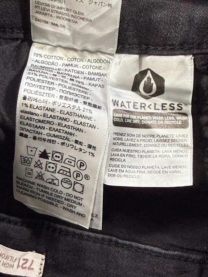 Short Levi's noir taille W29L30 – 721 High Rise Skinny filiforme Taille haute - photo numéro 10