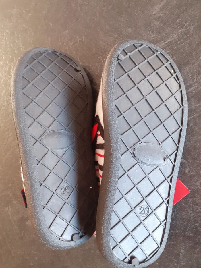 Chaussons garçon monstre pointure 26 neuf - photo numéro 6