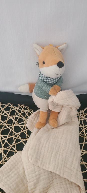 Jellycat Little Rambler Fox Soother