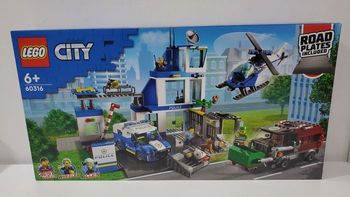 Lego 60316 City - Le Commissariat de police.