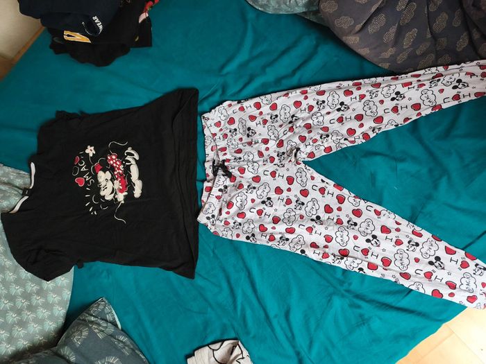 Pyjama Minnie Mouse Taille M très bon état - photo numéro 3