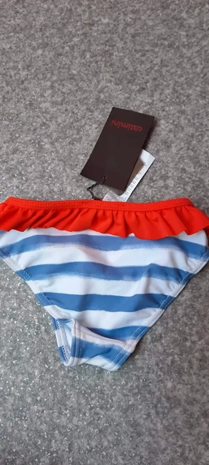 Catimini culotte de maillot de bain neuf
Taille 18 mois - photo numéro 4