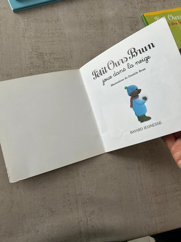 Livre petit ours brun - photo numéro 3